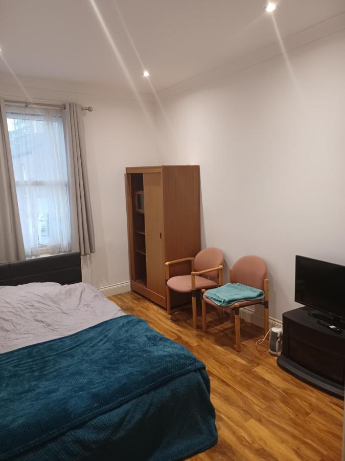 Beautiful Room In Lovely Flat Londres Extérieur photo